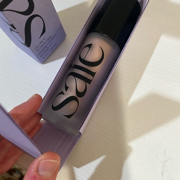 NWB Saie Glowy Super Gel Illuminator in Roseglow, 30 mL - Picture 4 of 5